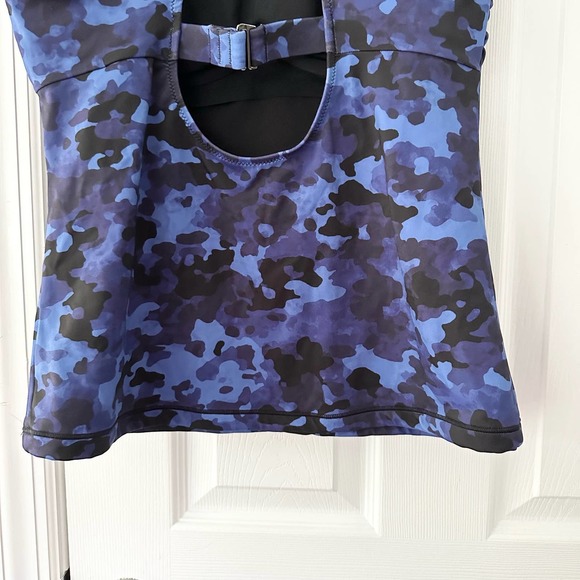 Athleta NWT Blue Camo Maldives High Neck Beach Swim Tankini Top Only 38 B/C - Picture 5 of 11